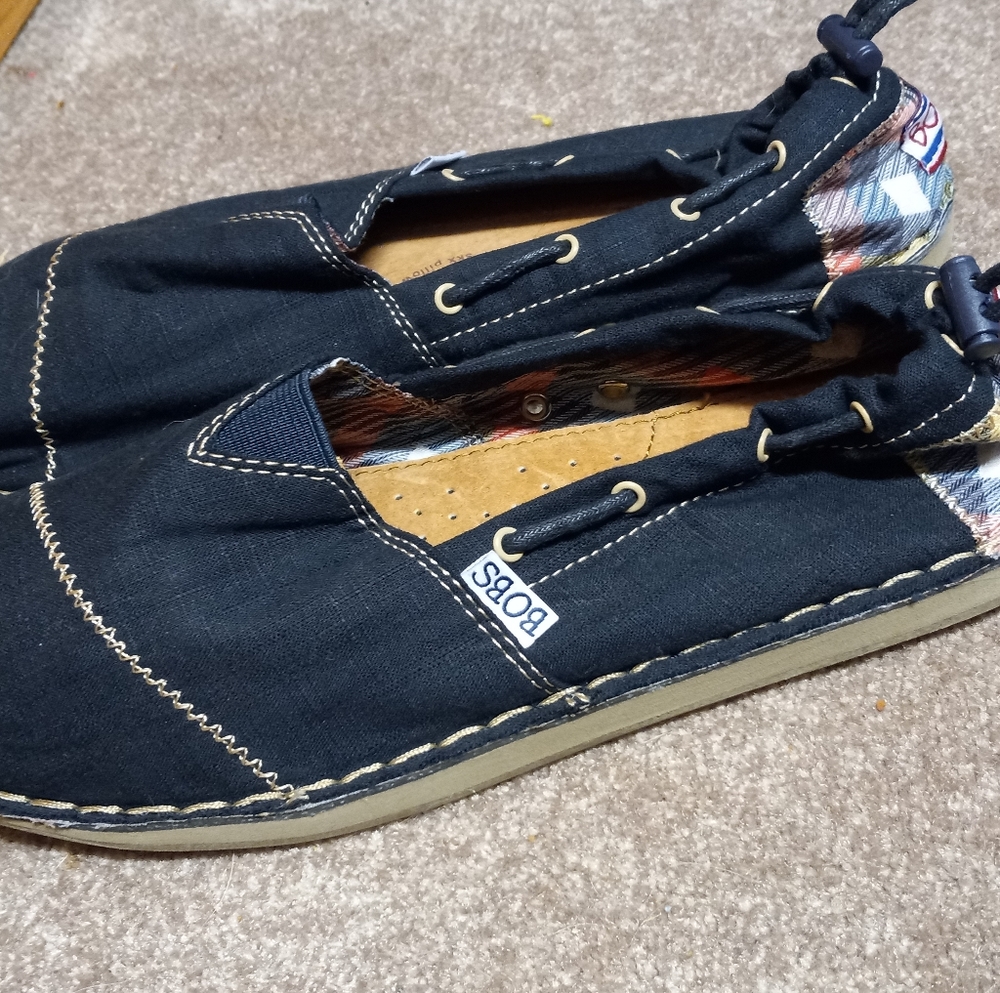 Sketchers Slip ons